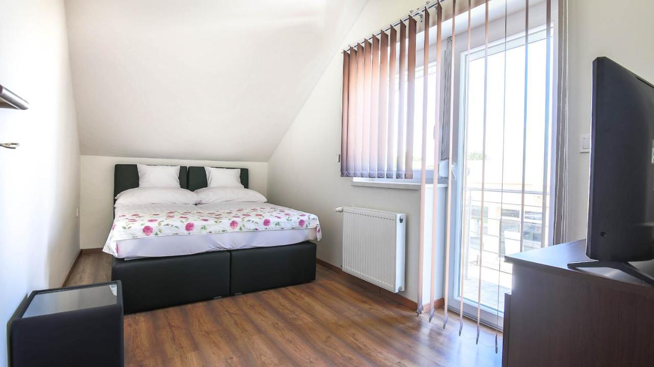White Apartman Siófok Exterior foto
